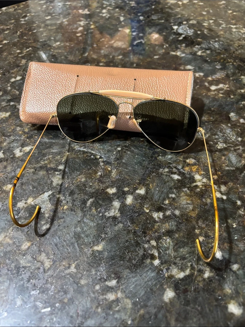Vintage Rayban B&L Aviator sunglasses!!